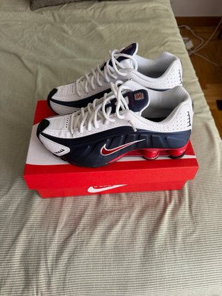Nike Shox R4