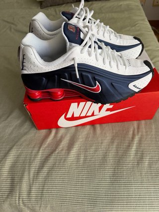 Nike Shox R4