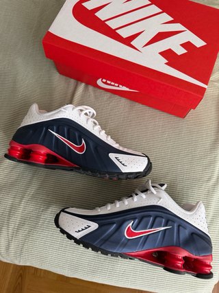 Nike Shox R4