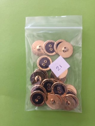 21 Botones Metálicos Dorados y Negros