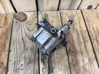 PINZA FRENO TRASERO SUZUKI BURGMAN 400 2010