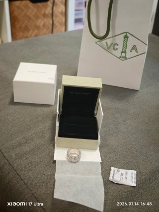 Anillo Van Cleef & Arpels Oro Blanco Diamantes