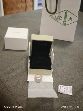 Anillo Van Cleef & Arpels Oro Blanco Diamantes