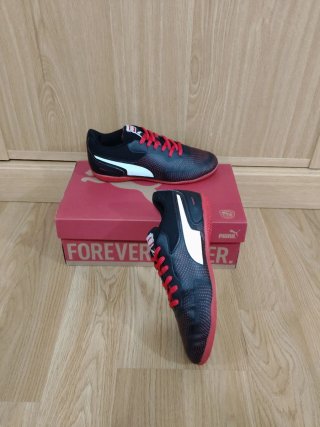 Zapatillas Puma Fútbol Negras Rojas