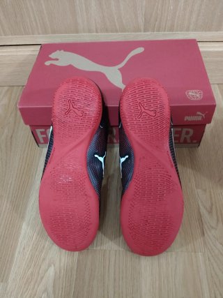 Zapatillas Puma Fútbol Negras Rojas