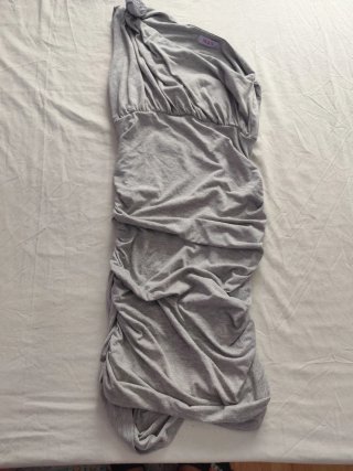 Vestido informal gris fruncido