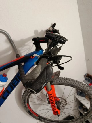 Bicicleta Cube 29 Azul