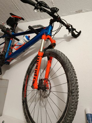 Bicicleta Cube 29 Azul