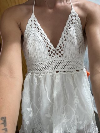 Blusa blanca crochet y encaje
