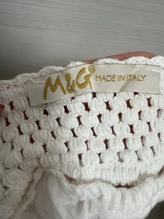 Blusa blanca crochet y encaje