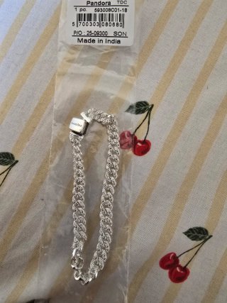Pulsera de cadena cubana de pavé de pandora plata