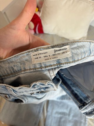 Pantalones vaqueros anchos rasgados