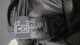 Pantalón vaquero moto con protecciones