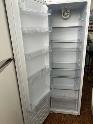 Congelatore verticale bianco
