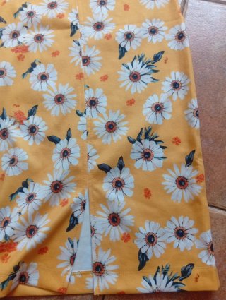 Vestido Zara floral amarillo talla S