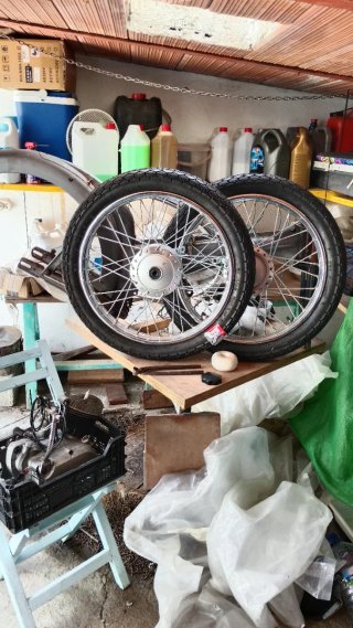 2 Ruedas Completas Moto