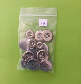 18 Botones Metálicos Plateados