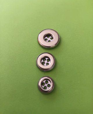 18 Botones Metálicos Plateados