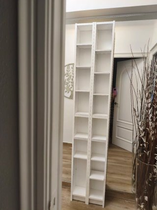 Estantería blanca de madera