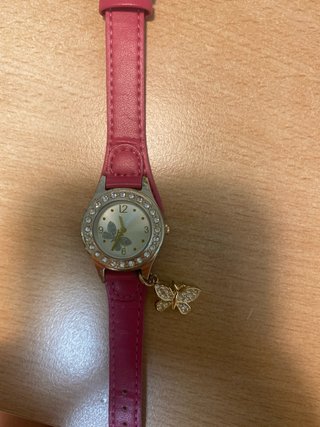 Reloj infantil rosa con mariposa