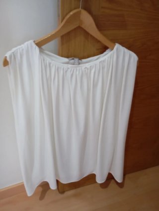 Blusa blanca sin mangas