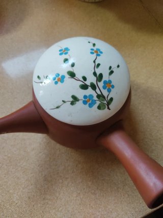 Tetera japonesa de terracota