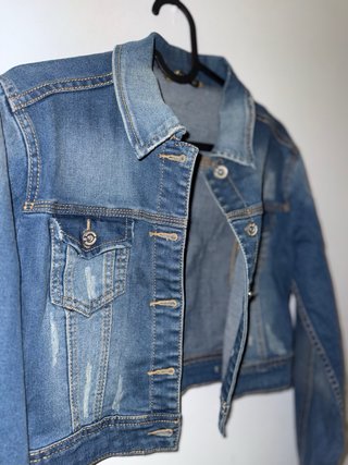 Chaqueta vaquera corta