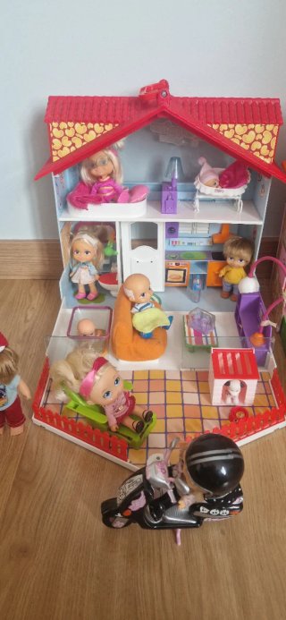 Casa de muñecas Barriguitas