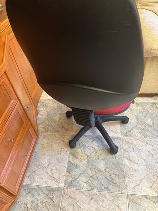 Silla de oficina/estudio roja y negra
