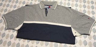 Polo Tommy Hilfiger Gris y Azul Talla S