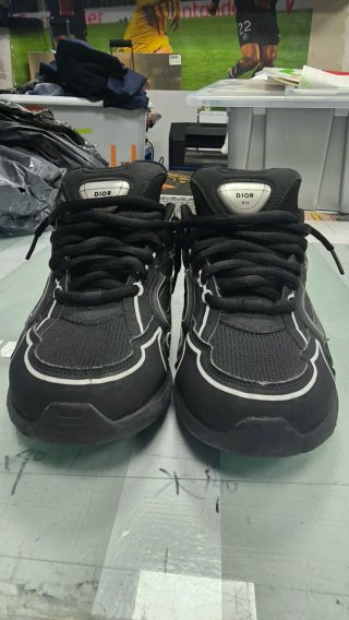 Dior B30 Sneakers Negras y Plateadas