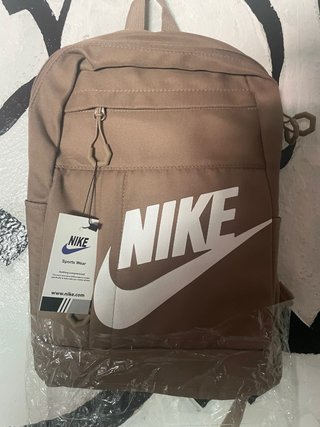 Mochila Nike Marrón y Blanca