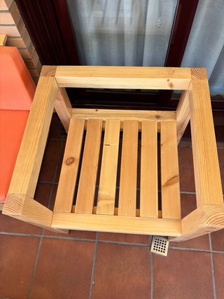 SILLON DE MADERA ASIENTO DE 60x60
