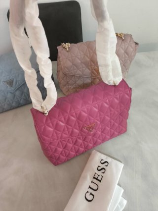 Borsa a tracolla Guess trapuntata