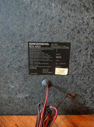 Altavoces Grundig Negros
