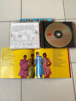 The Beatles Sgt. Pepper's Lonely Hearts Club Band