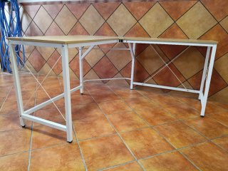 Escritorio esquinero madera y metal