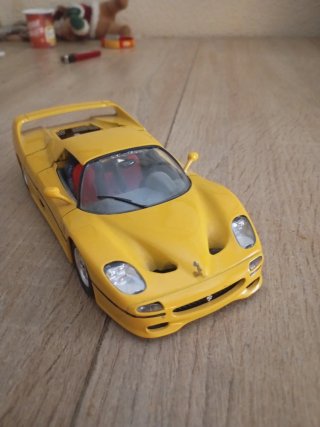 Maqueta Ferrari Amarillo Colección