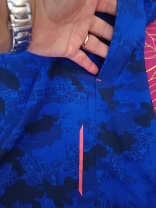 Pantalón corto deportivo estampado