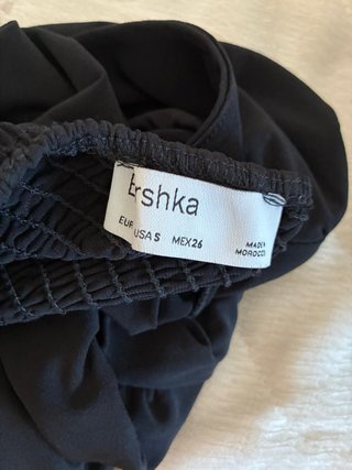 Mono Bershka negro halter