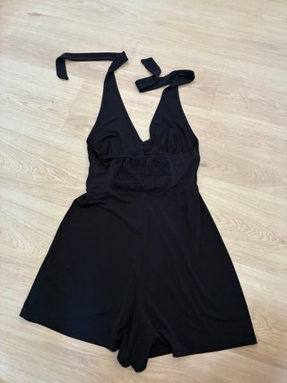 Mono Bershka negro halter