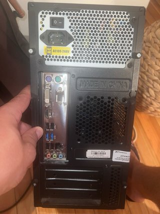 Computer desktop, monitor e accessori