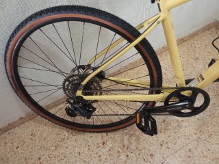 BICICLETA NUEVA POLIVALENTE CANNONDALE,MONOPLATO !