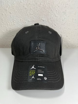 Gorra Jordan Classic99 Negra Unisex |Gris Carbón |