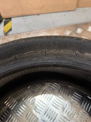 Pirelli Superbike 180/60 R17