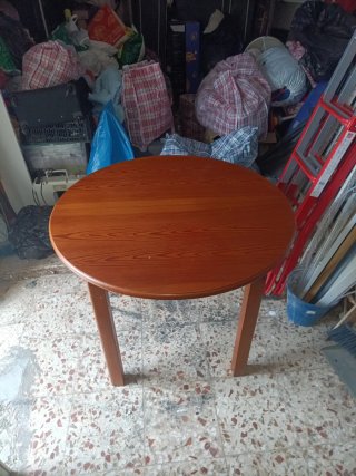 Mesa de comedor redonda de pino