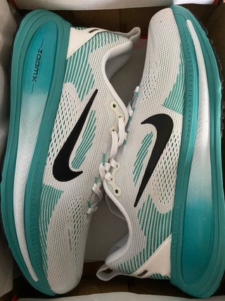 Nike Vomero 18 Talla 44