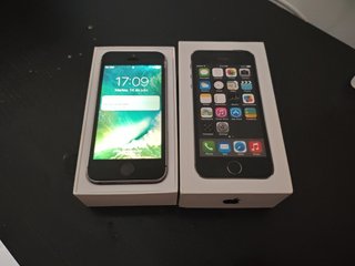 iPhone 5S 16GB Space Gray