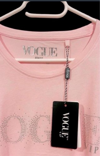 Tallas S / M / XL. Camiseta VOGUE VIP