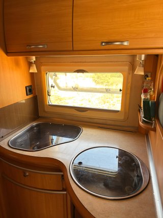Vendo Autocaravana Ford Liberty 2006 por viaje